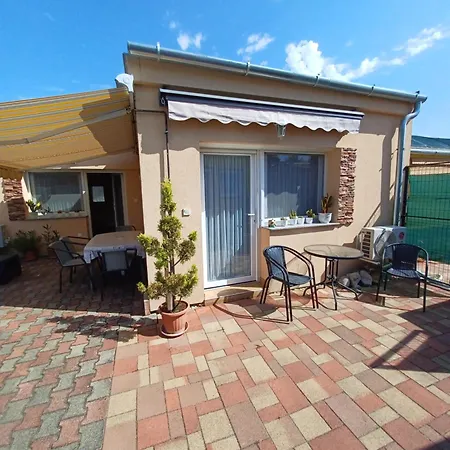 Tulipan Apartmanhaz Bük