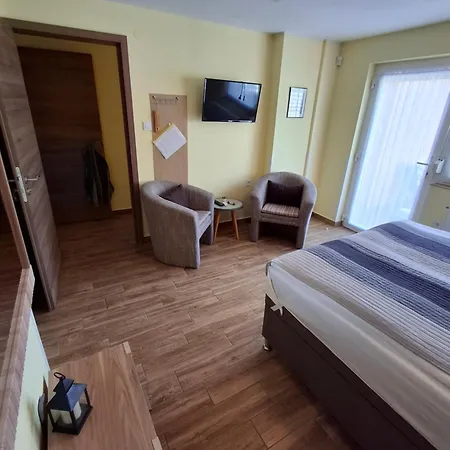 Pensión Tulipán 4*