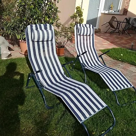 Tulipan Apartmanhaz Gæstehus 4*